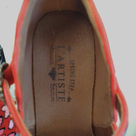 Spring Step L'Artiste - 'Adodora', Red Floral Velvet heeled Mary Jane - 39 / 8.5 - Picture 5 of 10